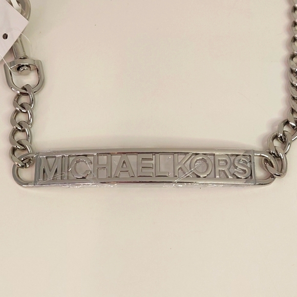 SOLD 💥Host Pick💥 Michael Kors Metal Logo Chain Link Belt - Picture 2 of 6